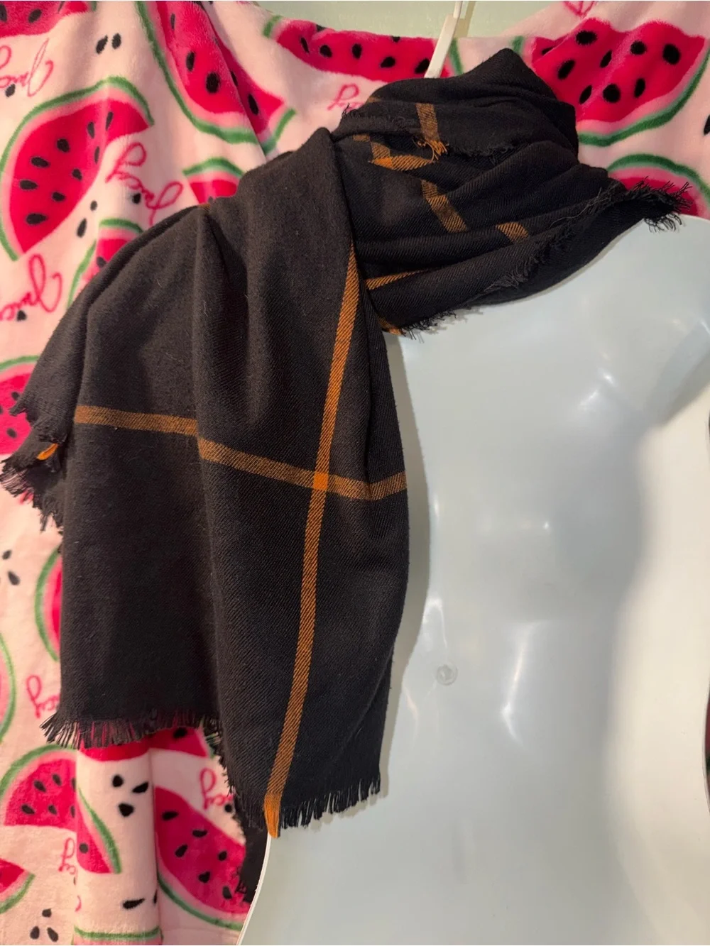 🖤 Plaid Oversized Fringe Scarf